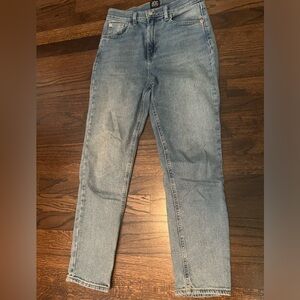 BDG Girlfriend High-Rise Cropped Jeans